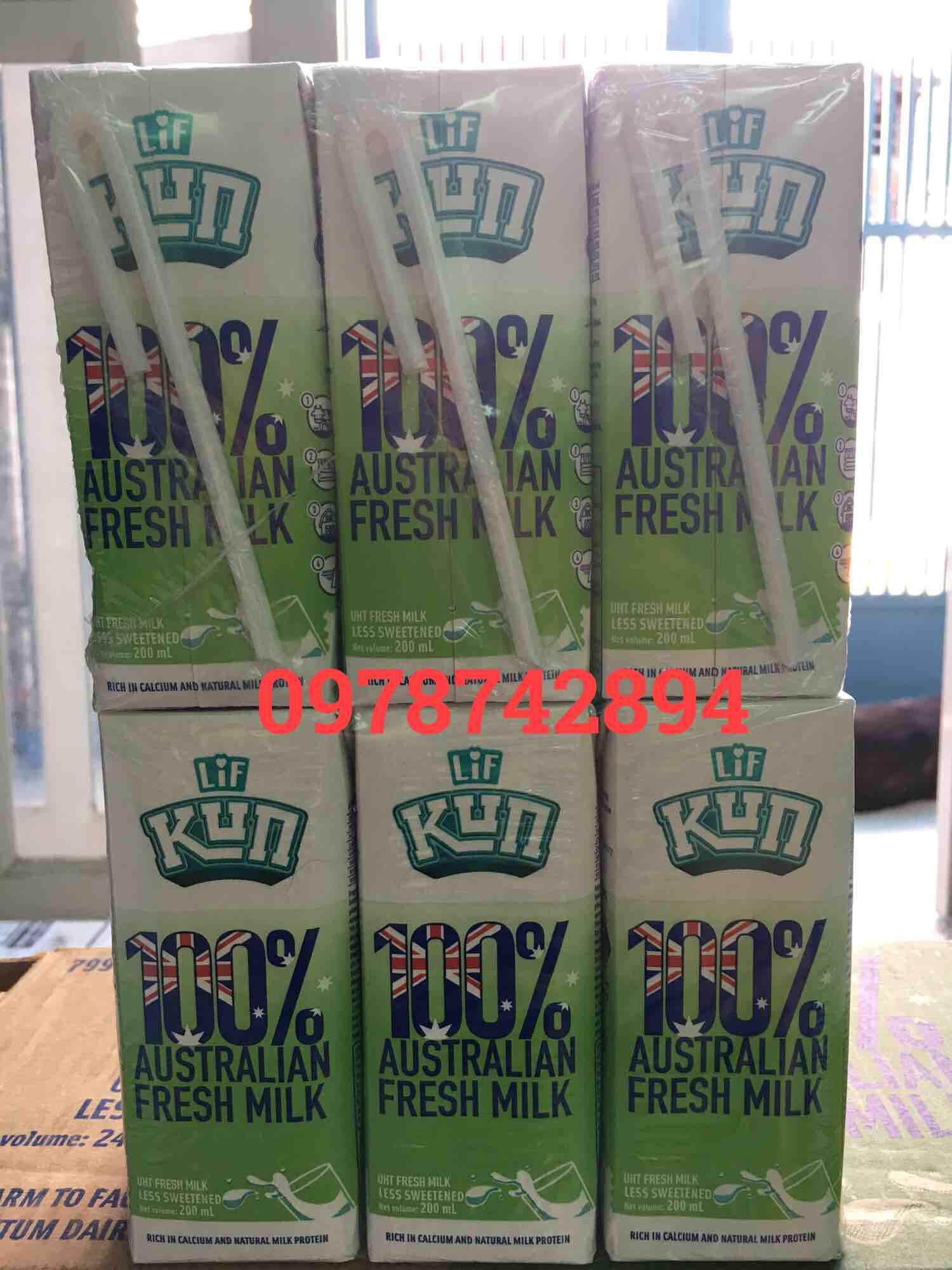 Sữa tươi nguyên kem ít đường LIF nhập từ Úc hộp 200ml thùng 24 hộp