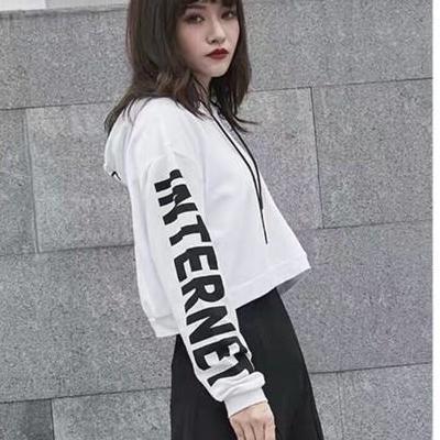 Áo Thun Croptop Dài Tay Có Nón Phối Chữ Kiểu Ở Tay Cá Tính Otis EVA AO 30116