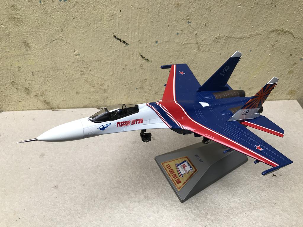 [HCM]Mô hình máy bay SU-27 1:72