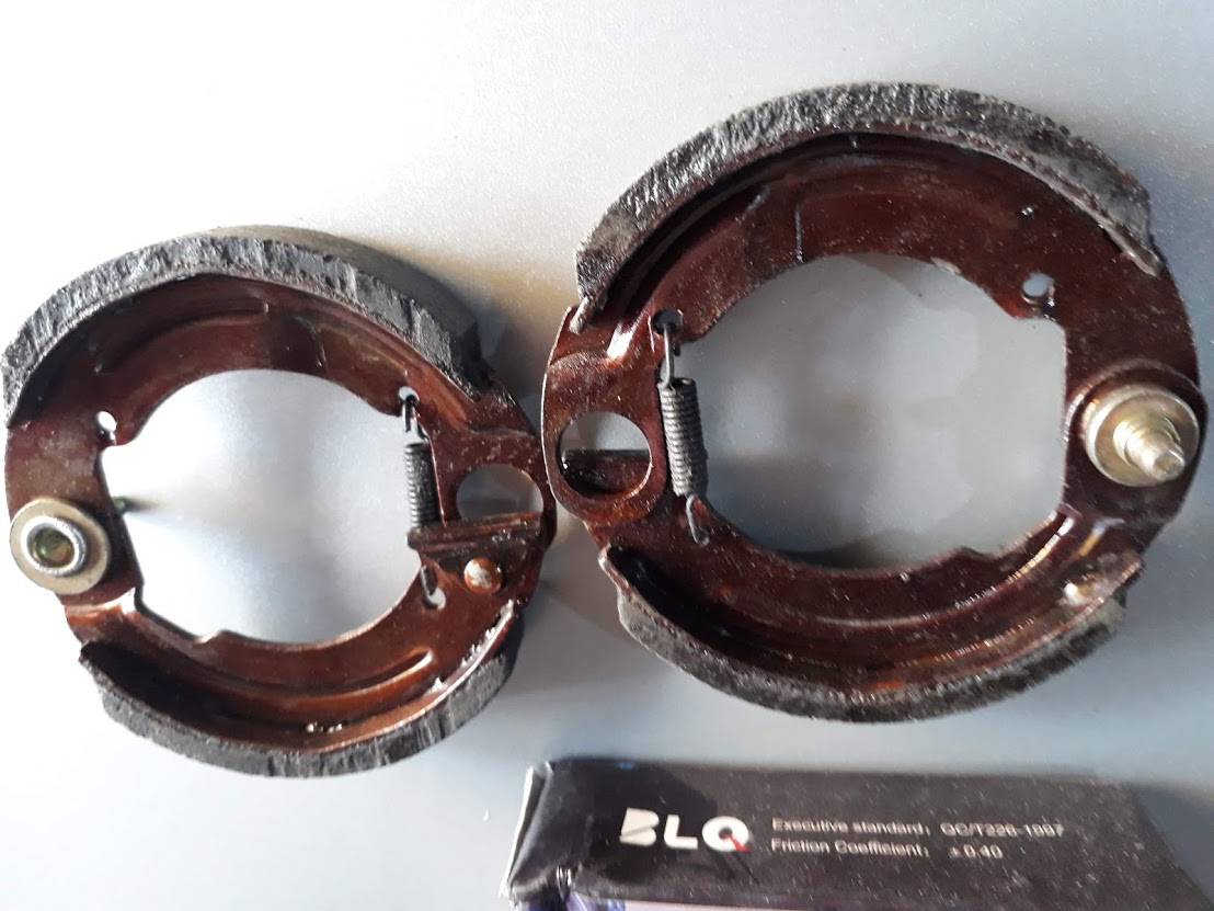 Má phanh sau, bố còng 100 xe đạp điện