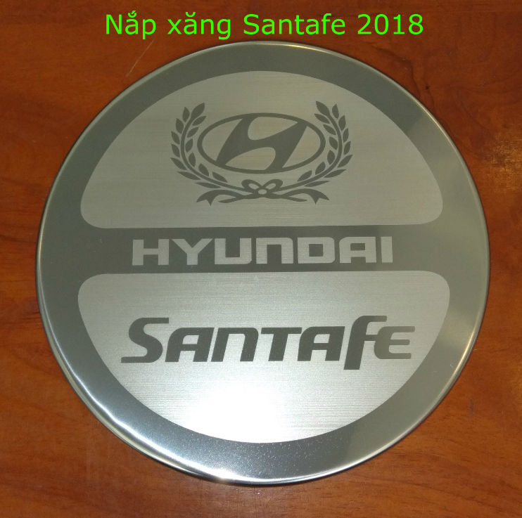 Ốp inox nắp bình xăng hyundai santafe 2018