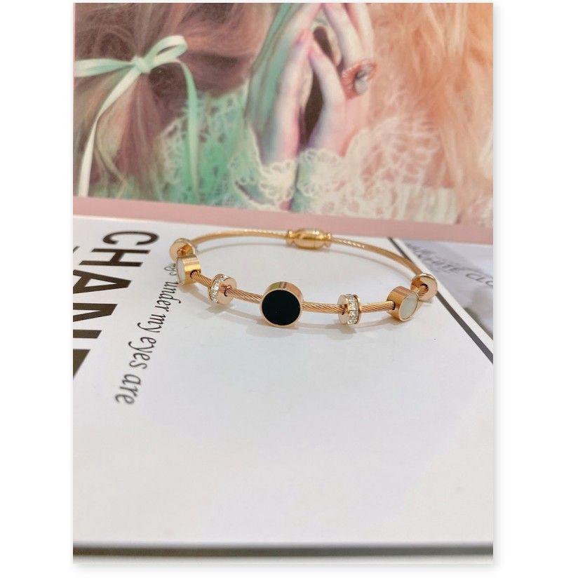 [FREESHIP + ÁP MÃ GIẢM SÂU ĐẾN 8%] [HCM]Vòng tay titan nữ khóa nam châm mix charm (vàng hồng) - CAM KẾT KHÔNG GỈ KHÔNG BAY MÀU - BẢO HÀNH 12 THÁNG.