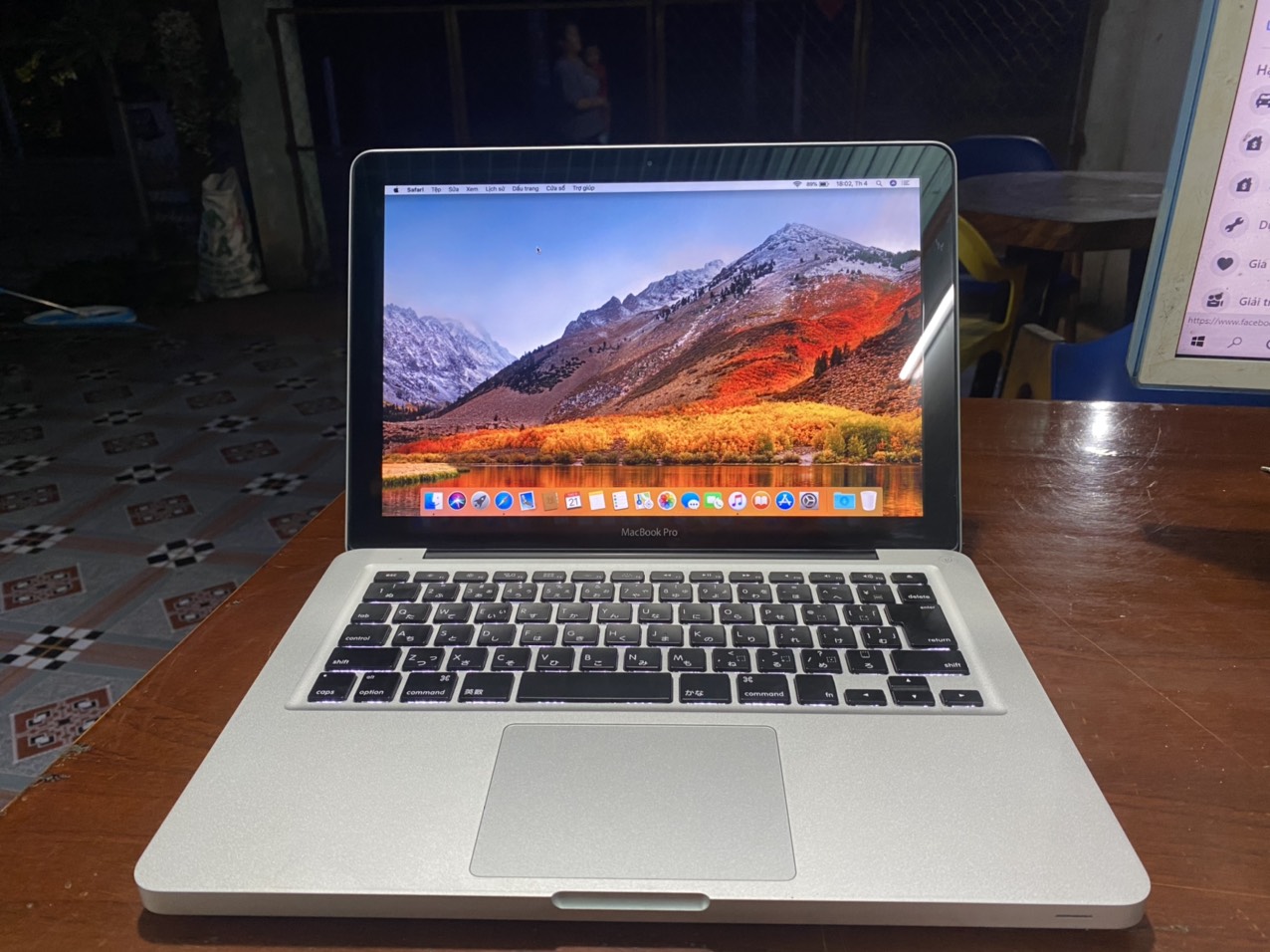 Macb00K Pr0 MID 2012 ngoại hình đẹp nguyên zin