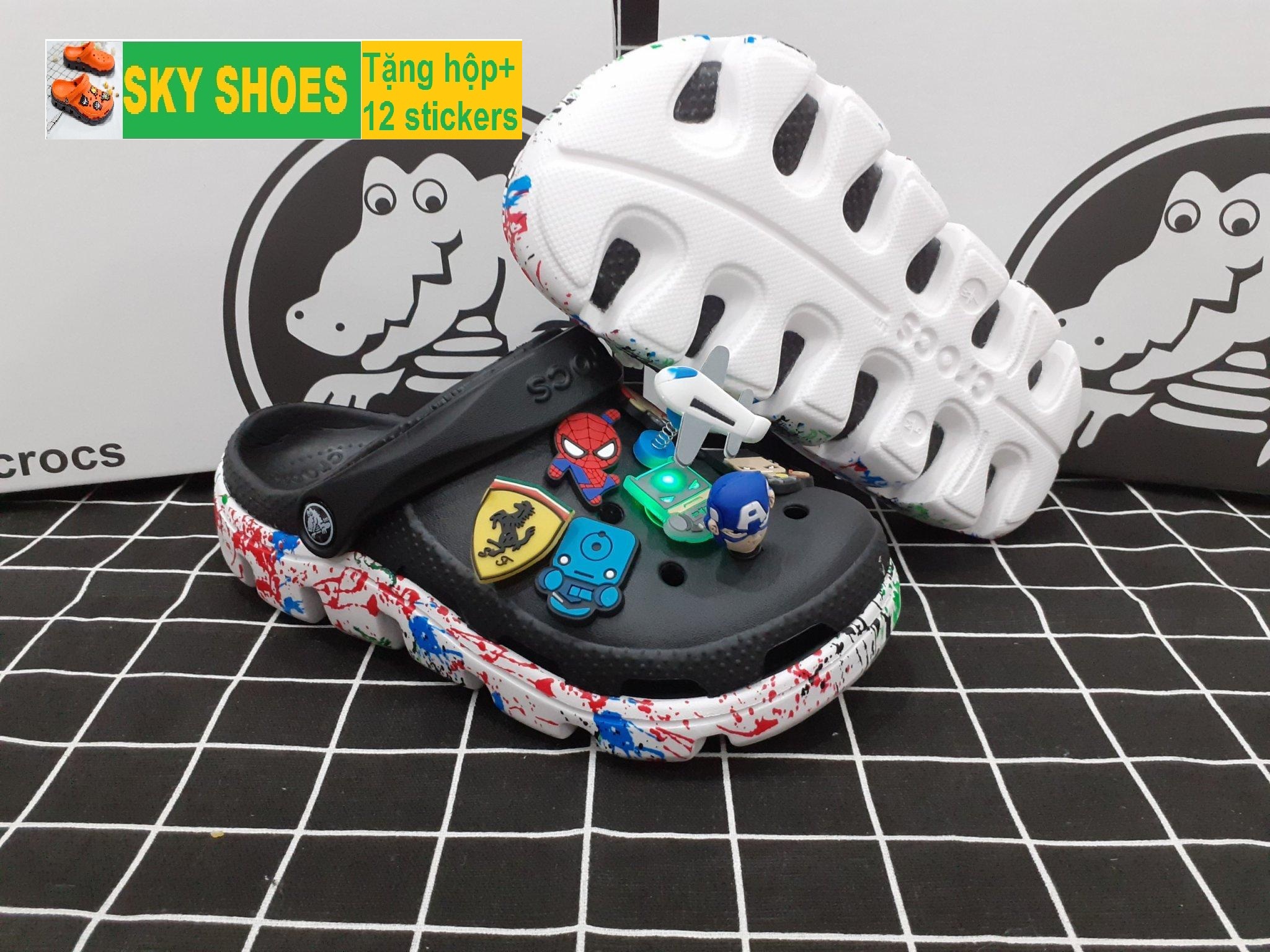 Tặng hộp + 12 Jitbitz)DÉP QUAI NGANG CROCS DUET ĐEN ĐẾ VẨY SƠN TRẮNG -SKY SHOES - dép cá sấu - dép crocs - dép nam - dép nữ - dép sandal nữ-dép saldan nam- dép quai hậu - dép cặp - dép quai ngang