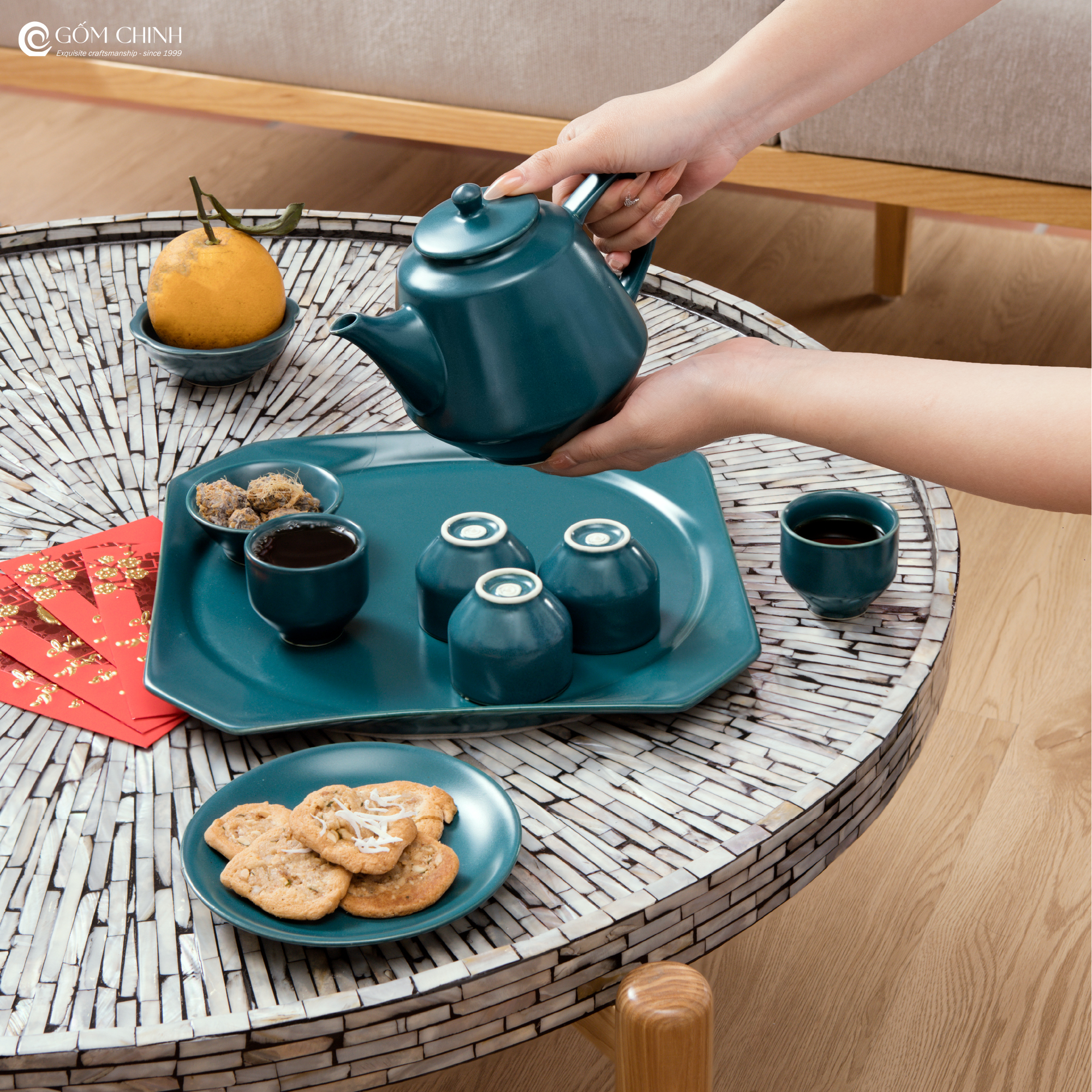 Bộ ấm chén hiện đại - Bộ ấm chén trà hình nón kê khay - Gốm sứ cao cấp - Gốm Chinh - Quà tặng cao cấp