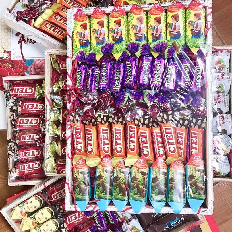 Khay kẹo socola mix nga 🇷🇺 giỏ kẹo socola nga -của nga 🇷🇺socola nga )giỏ quà tết nga -giỏ quà biếu socola nga