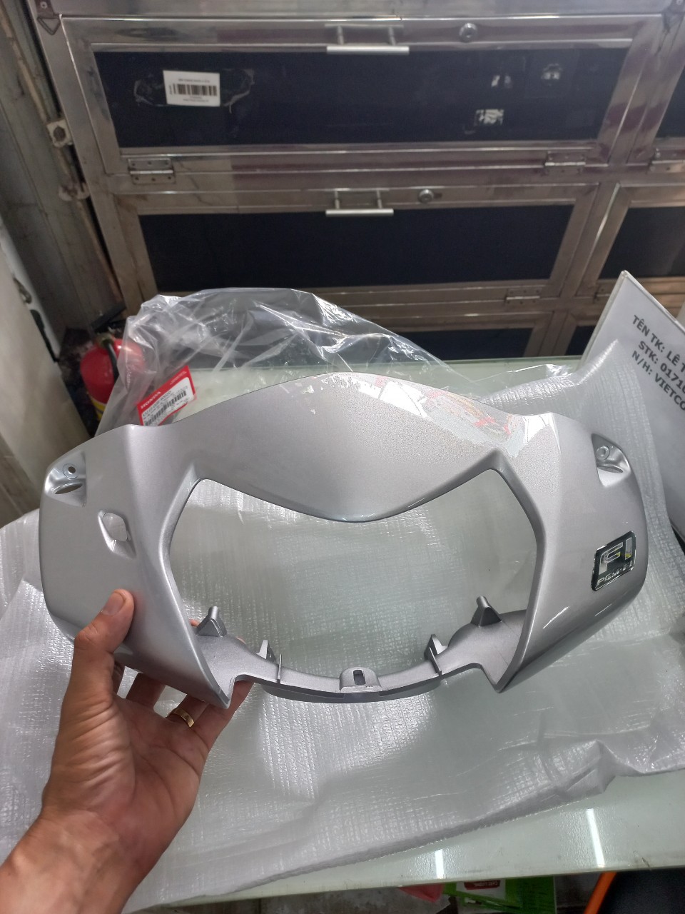 Bàn thờ lead , scr 110 màu bac