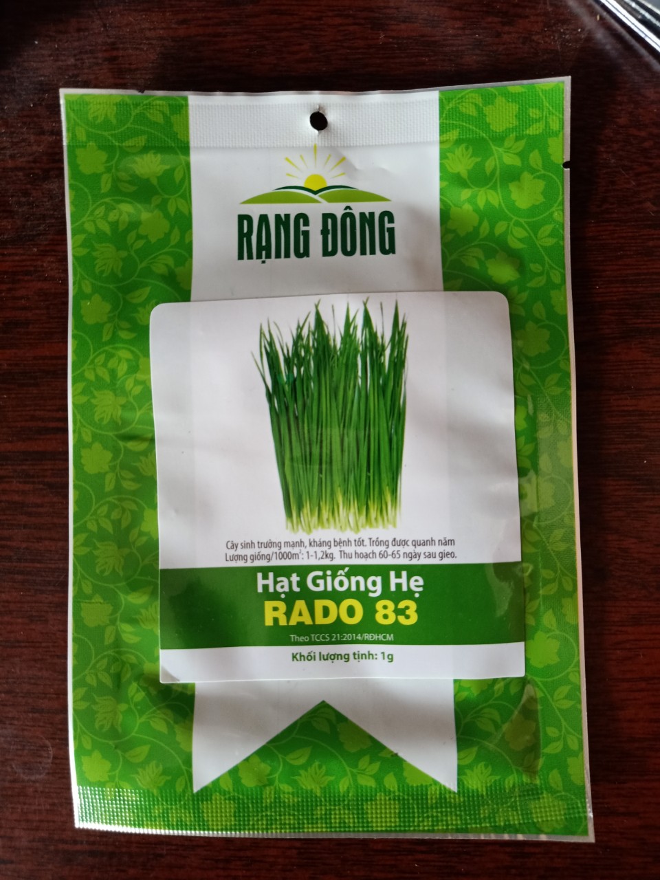 Hạt giống hẹ lá Rạng Đông