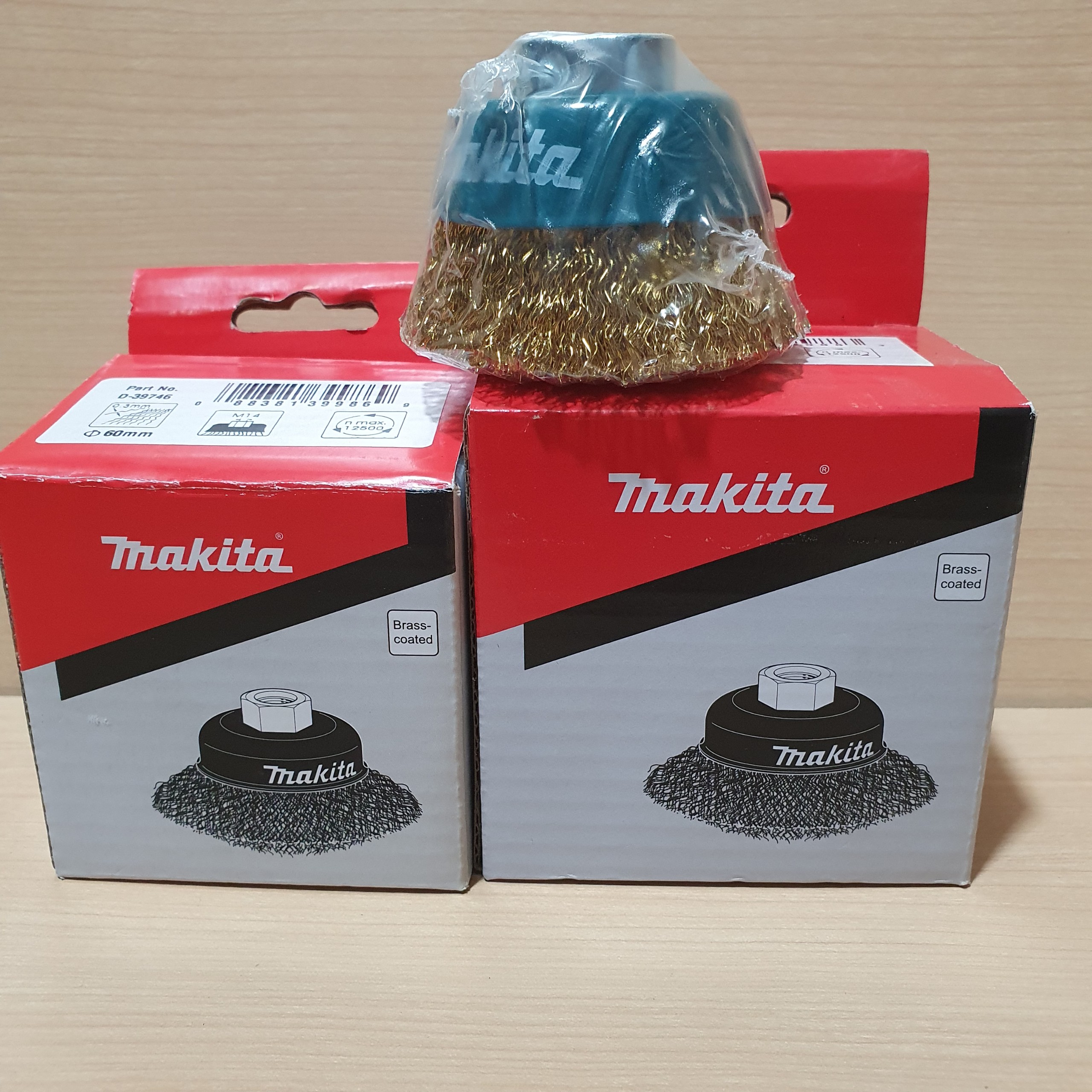 Chổi đánh gỉ dạng cốc 60mm,75mm Makita