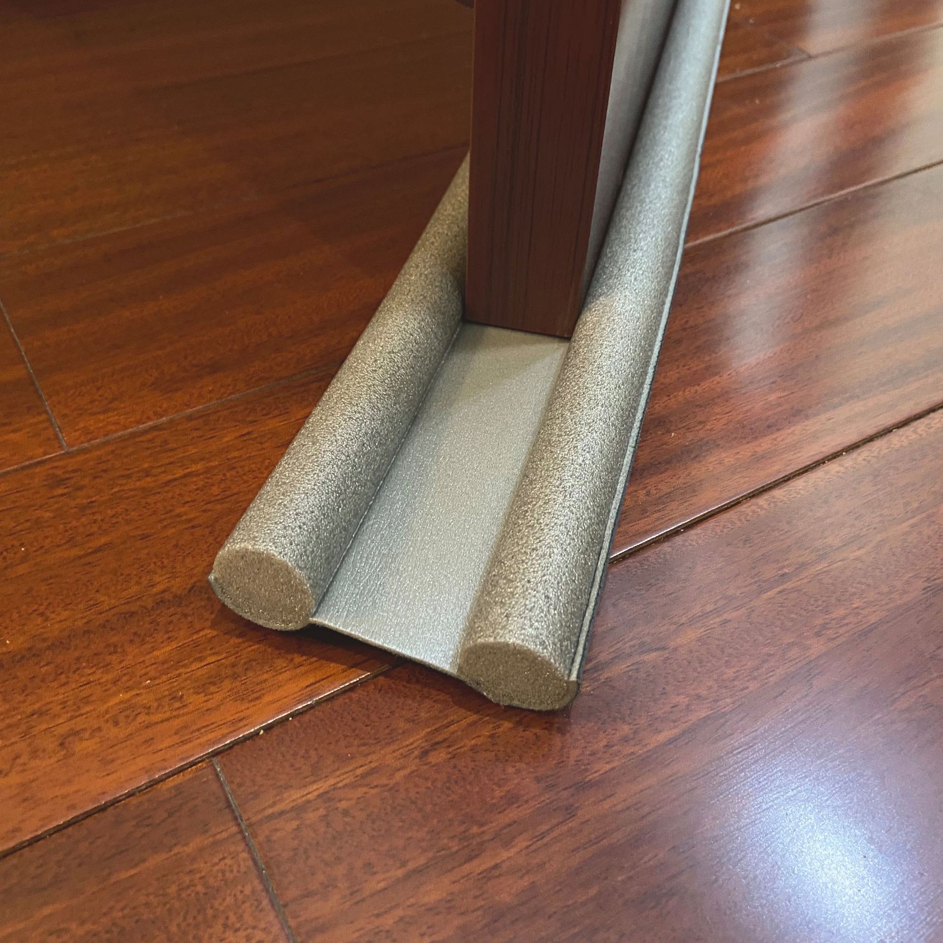 ( XỐP CHÈN CỬA )  RON THANH NẸP XỐP CHÈN CHẮN CỬA CHỐNG BỤI ỒN CÔN TRÙNG DÀI 90CM