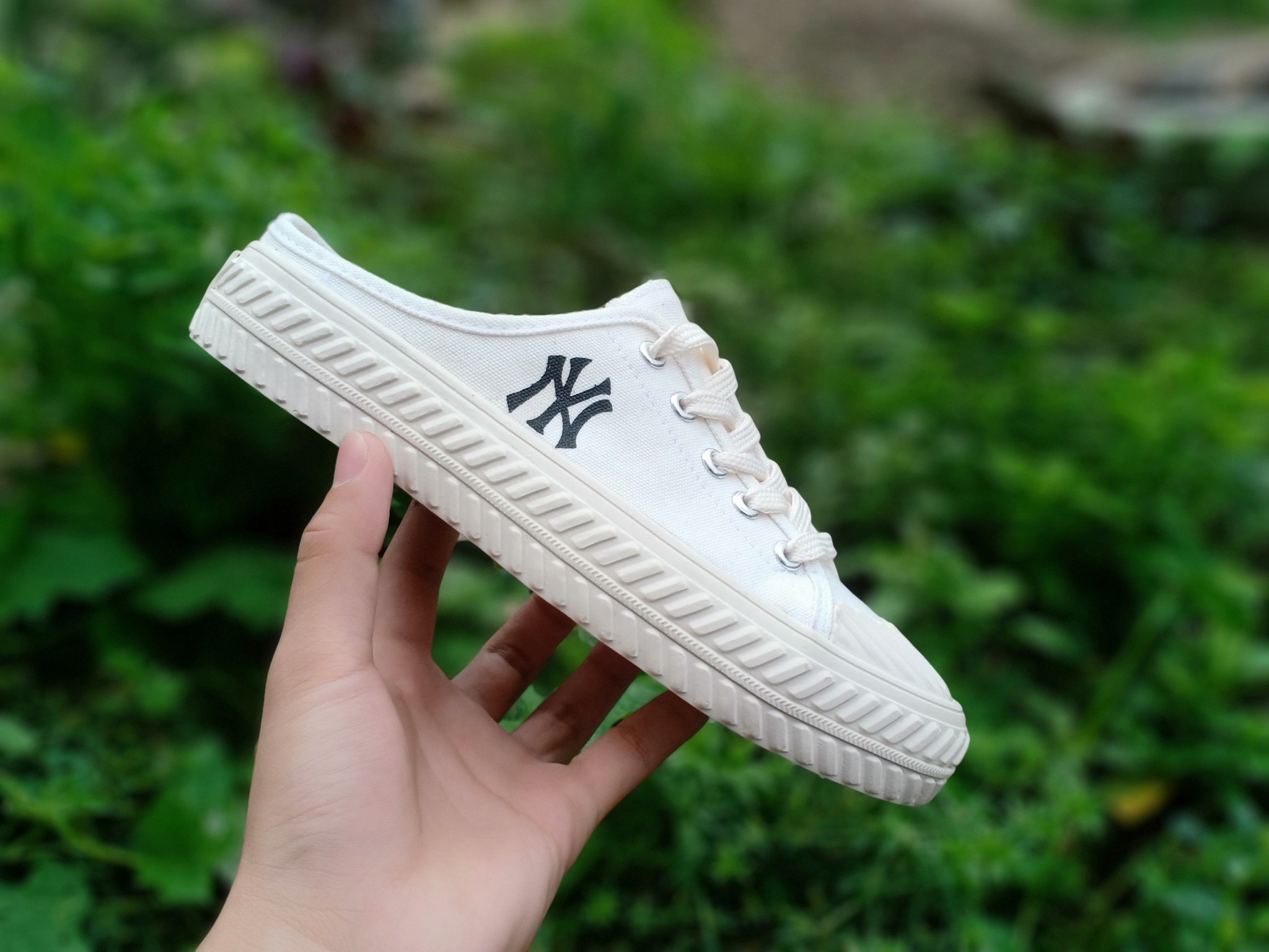 GIÀY SNEAKER - SỤC MLB NY ĐEN- TRẮNG