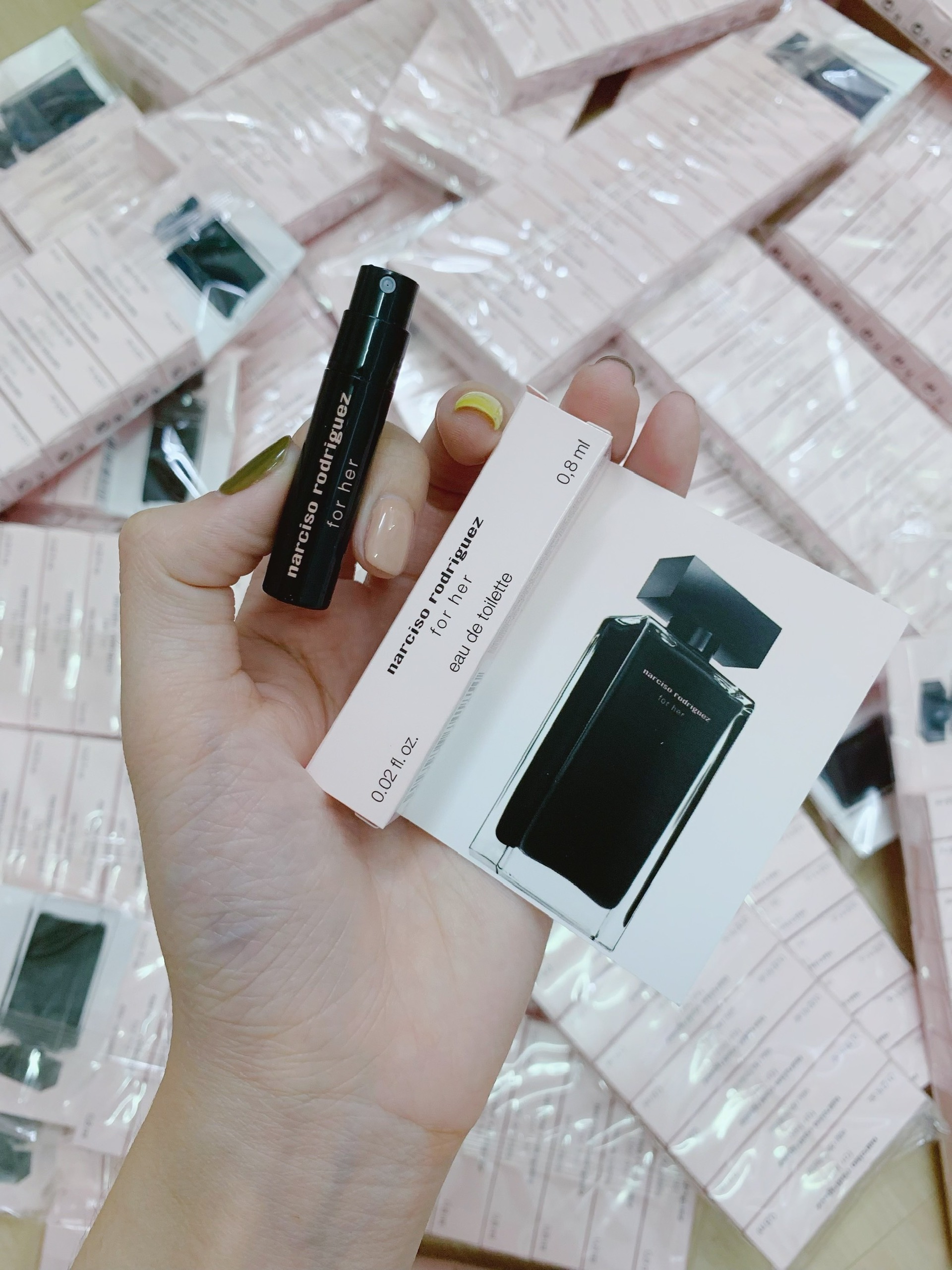 Vial nước hoa Narciso đen