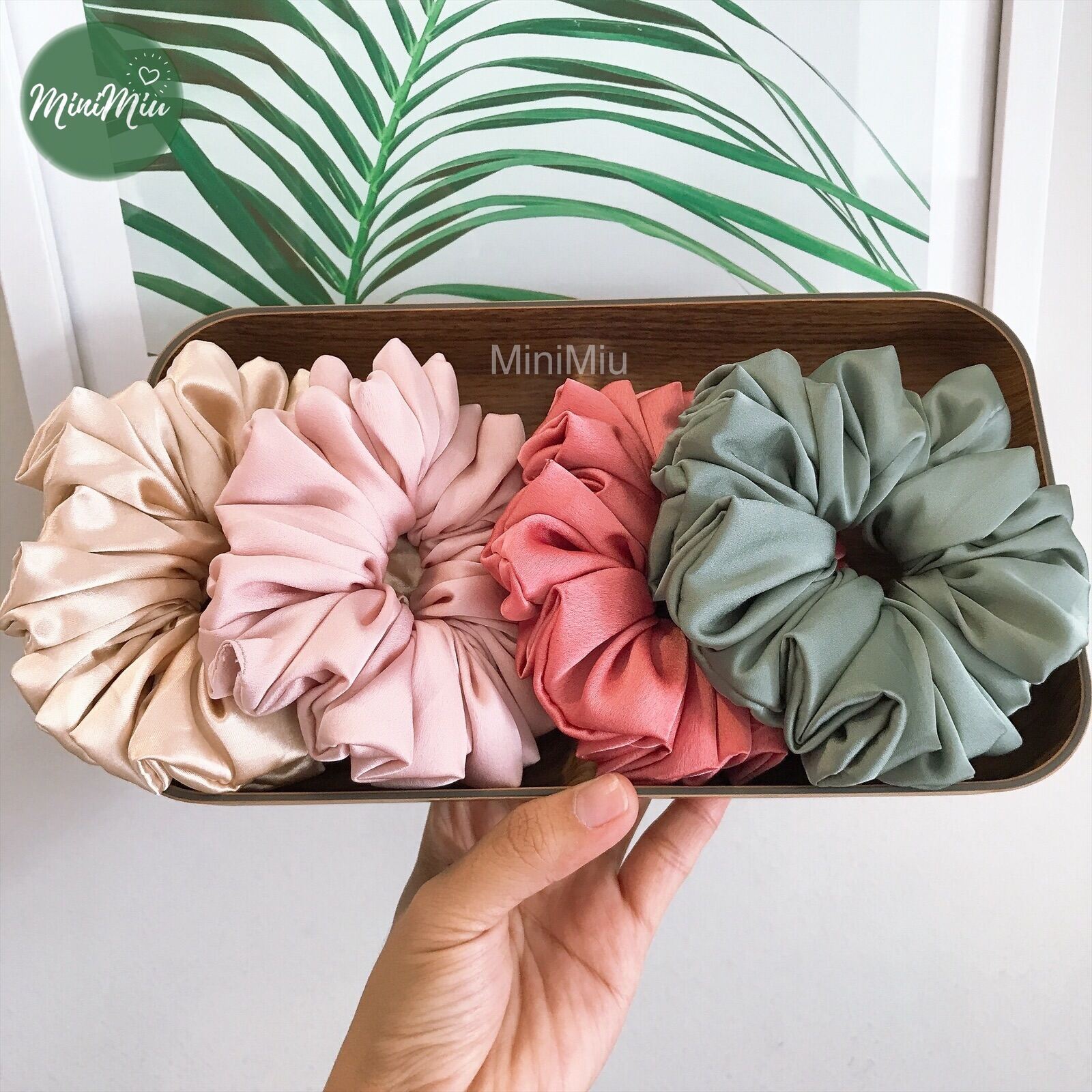 [HCM]Dây buộc tóc Scrunchies Size M, bản rộng 4,5CM vải lụa satin độ nhún dày chun co giãn tốt, dây cột tóc 100% handmade-MiniMiu
