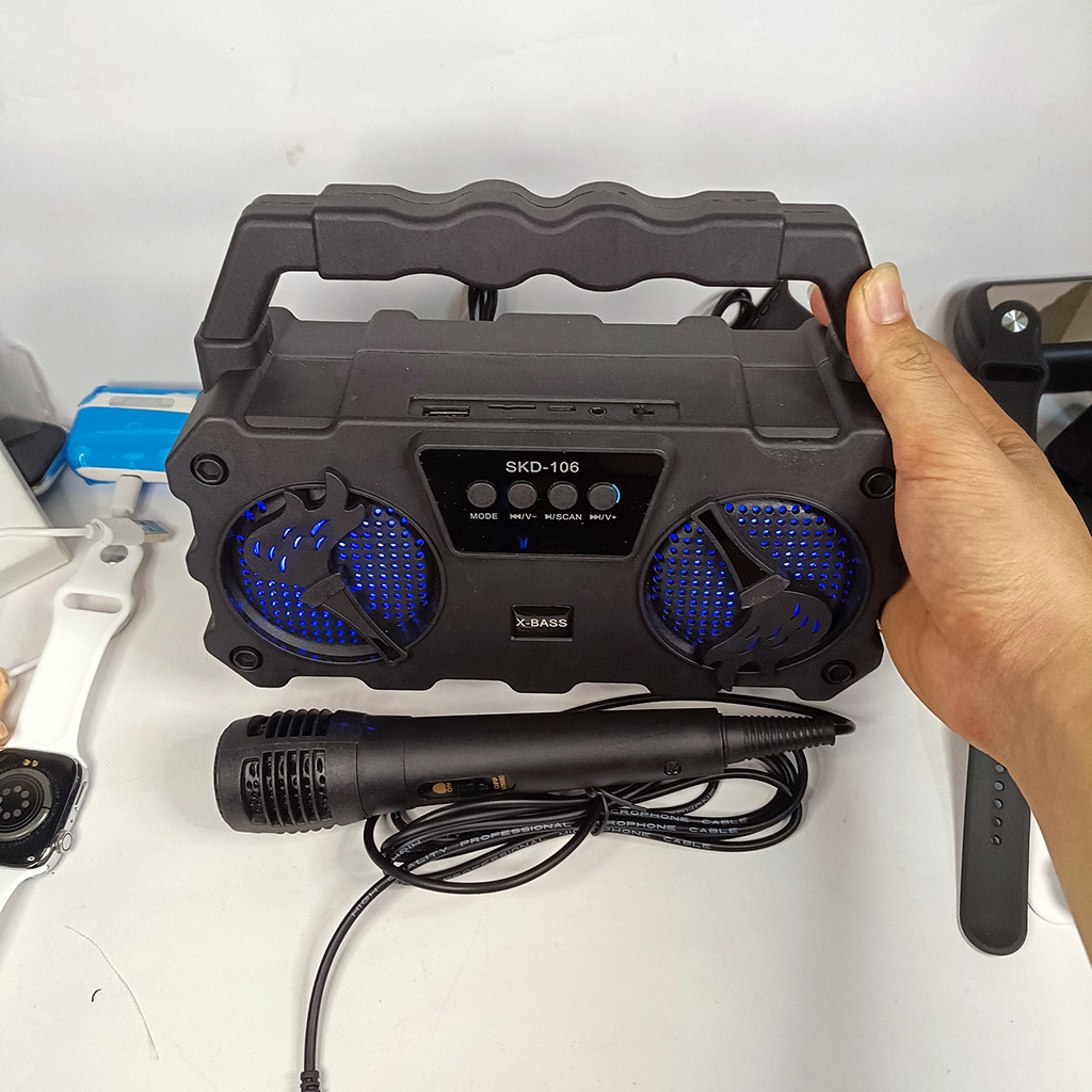 Loa bluetooth mini kèm mic hát karaoke skd 106 chính hãng - tặng míc hát hay - bản đẹp nhiều màu - kết nối ổn định - bass lớn và trong - loa kèm mic hát karaoke tại nhà skd 106