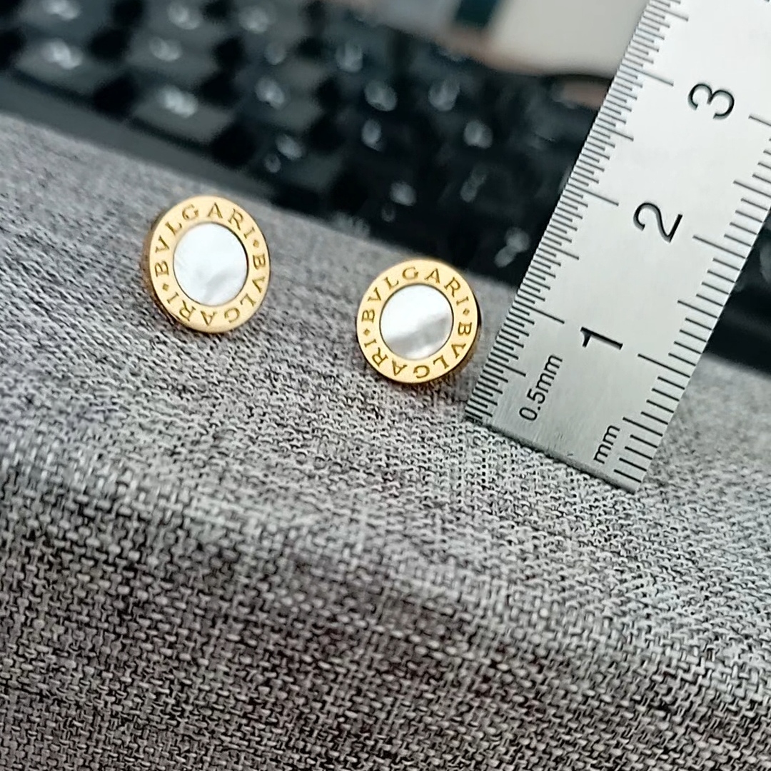 Bông tai titan mạ vàng xà cừ trắng