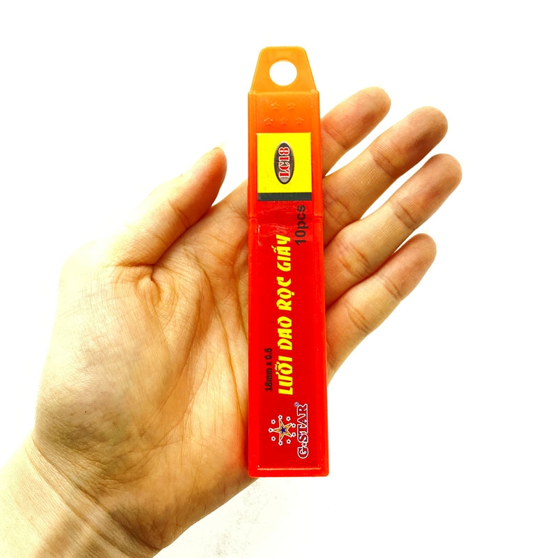 Hộp 10 lưỡi dao rọc giấy loại lớn 18mm gstar lc18