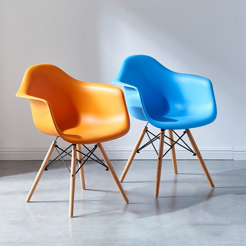Ghế thuyền Eames chân gỗ