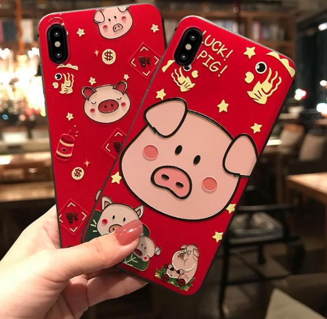 Ốp lưng điện thoại iPhone 6 6s 6 Plus 6s Plus 7 7 Plus 8 8 Plus X hình con lợn chú heo màu đỏ Thần Tài may mắn dễ thương thời trang dẻo vân sần 3D Case