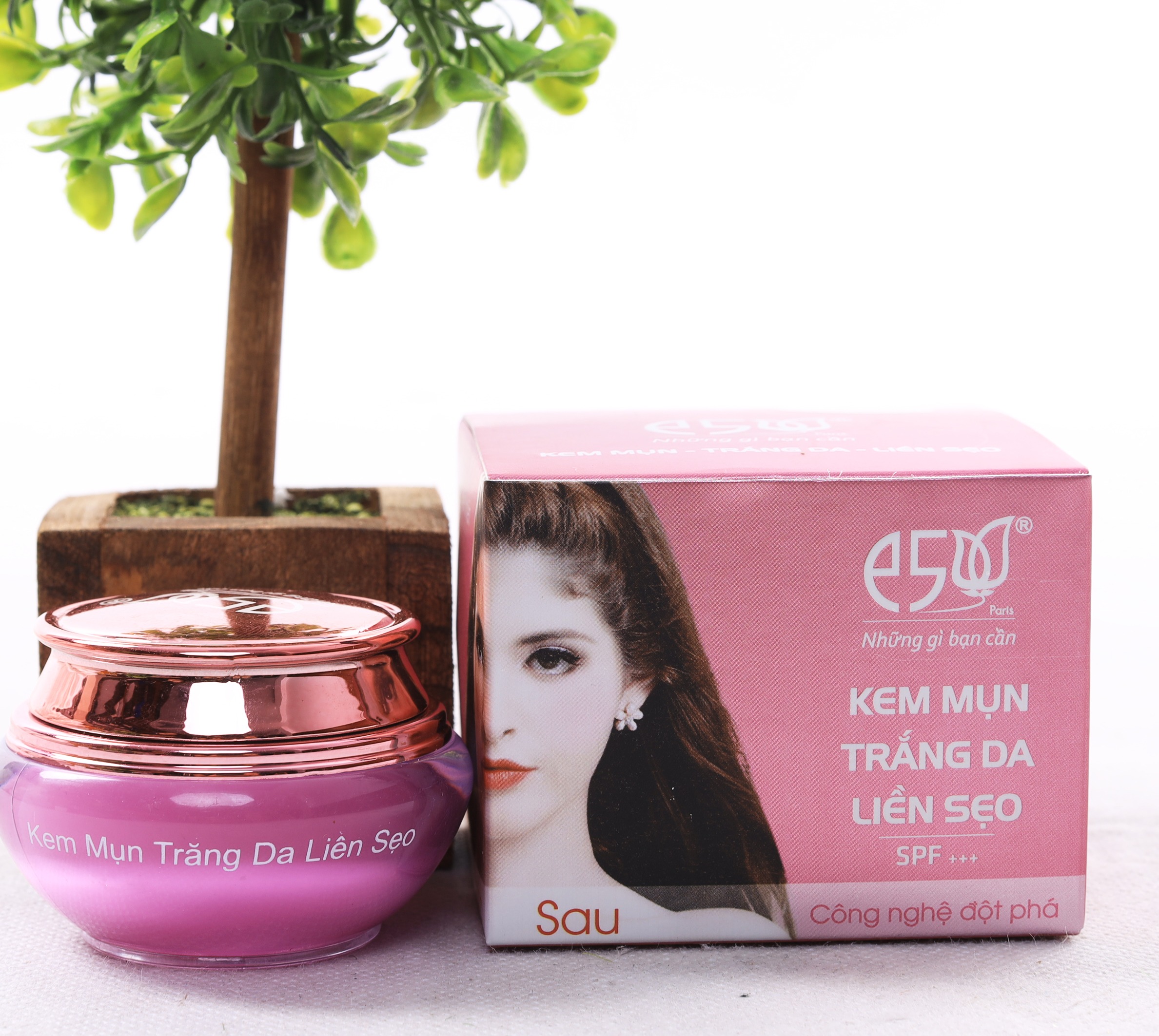 Kem mụn trắng da liền sẹo e5