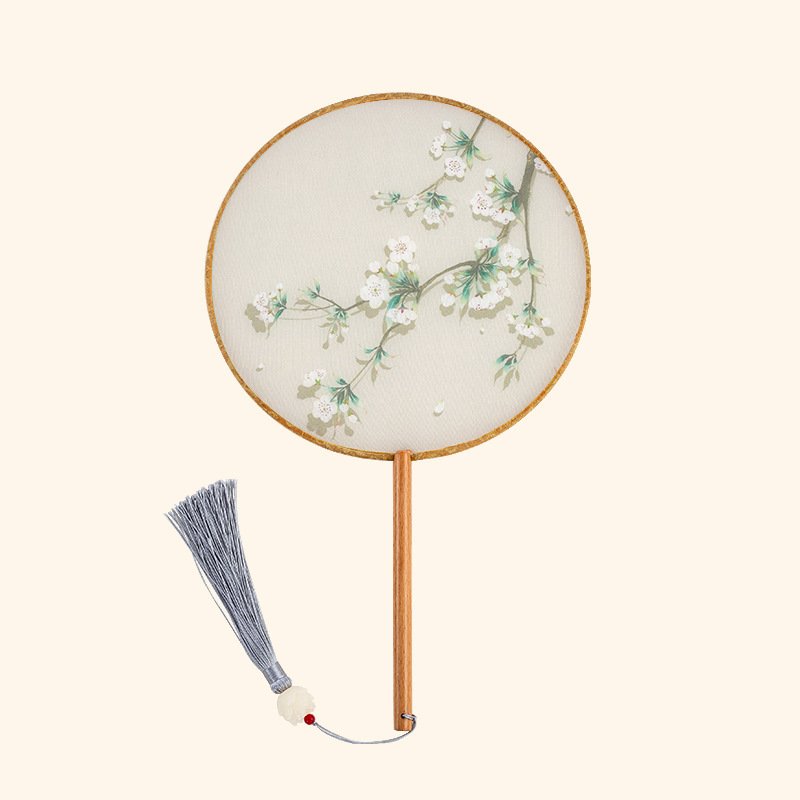 Quạt tròn cổ trang mẫu cầm tay cán dài M65 in hình hoa bỉ ngạn phong cảnh ngày xuân thiếu nữ gắn dây tuyến