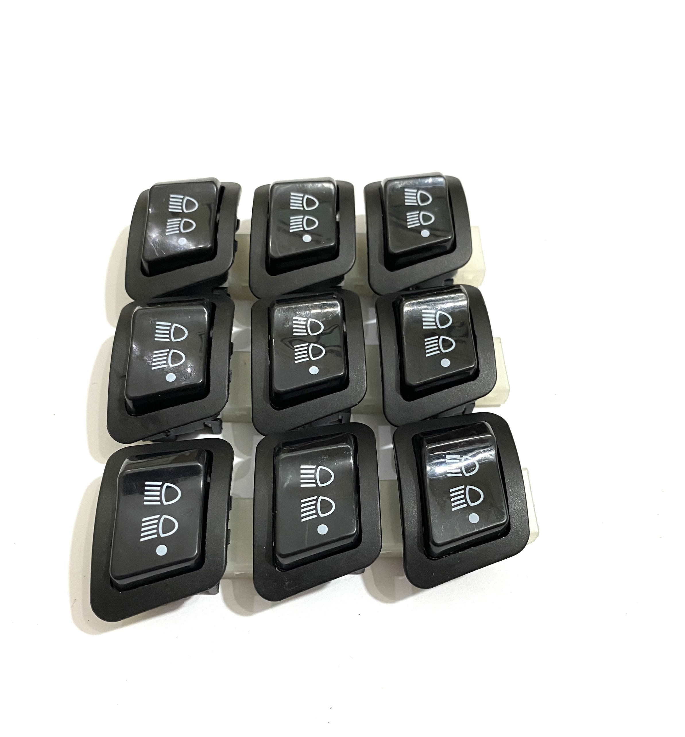 Công tắc tắt đèn cho các xe như , Vision 2024 , Lead 2024 , Wave 2024,Future các xe không có nút tắt đèn