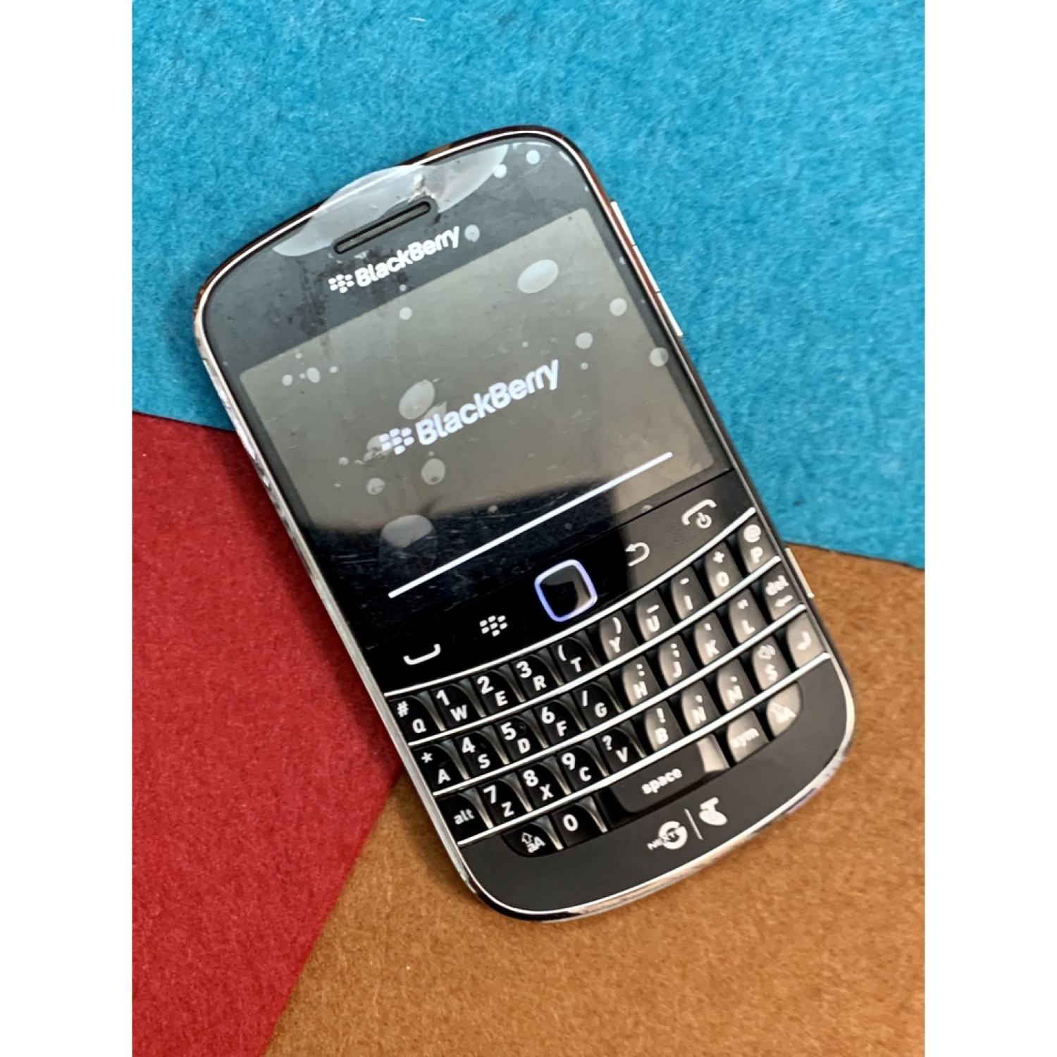 Điện thoại blackberry 9900