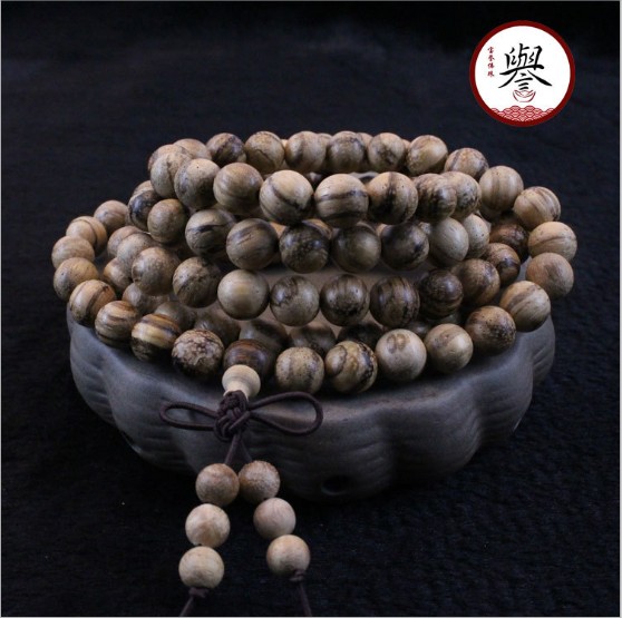 Tràng hạt vòng tay chuỗi 108 hạt gỗ trầm hương cực thơm