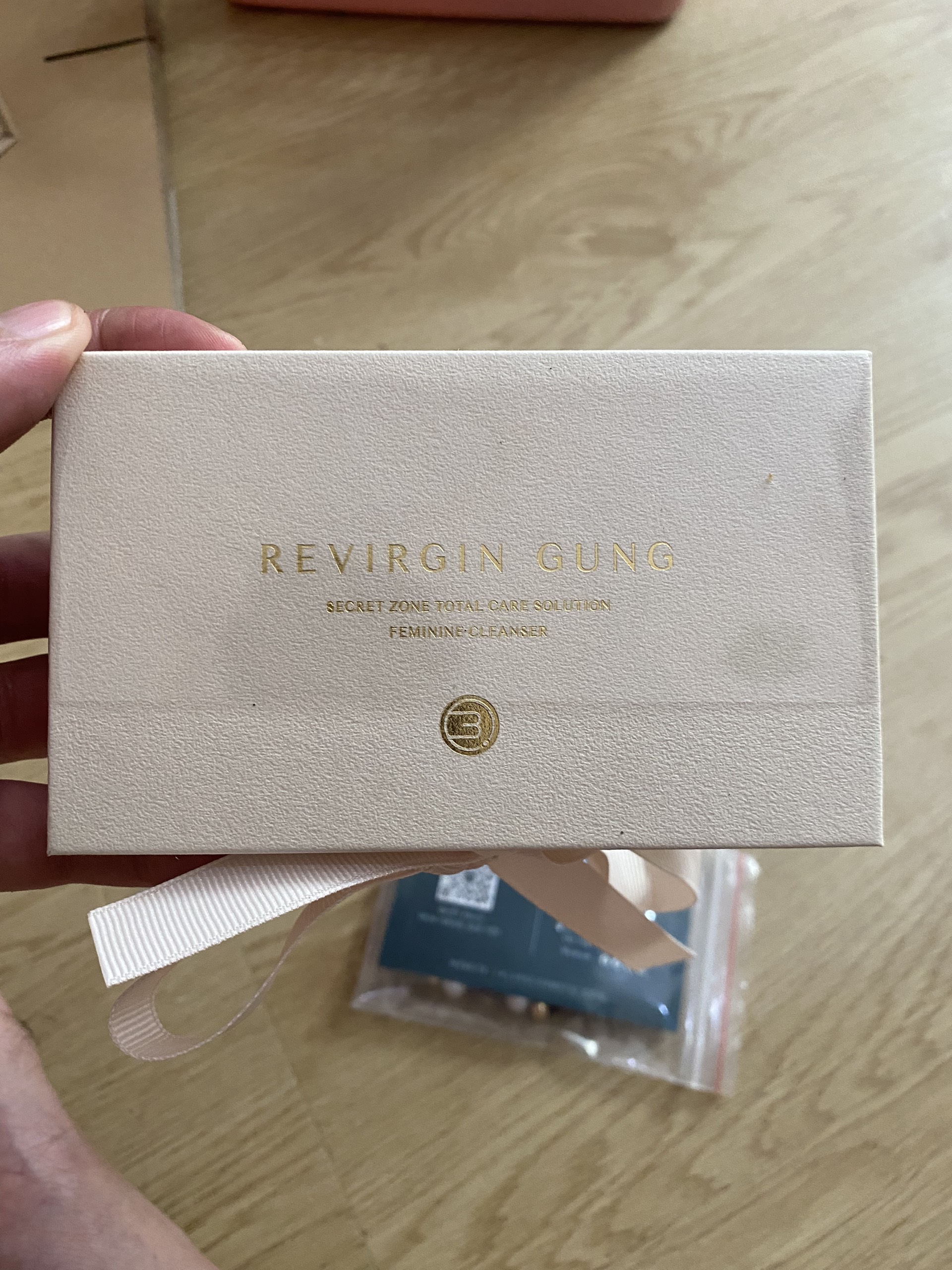 Viên đặt se khít Vùng Kín Revirgin Gung Bqcell của Hàn Quốc mẫu mới Date 2027