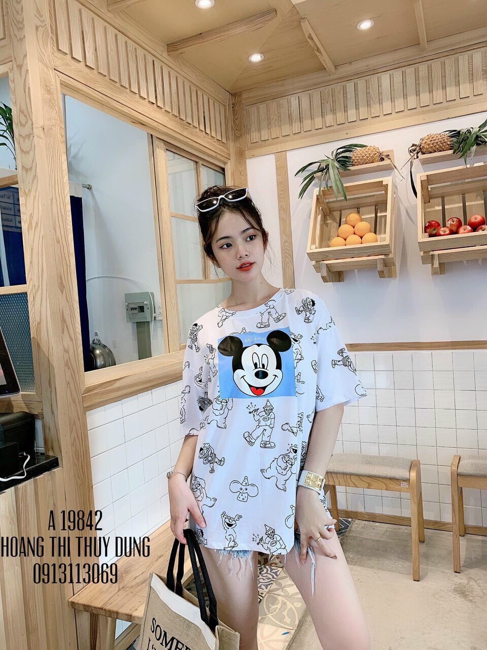 Áo thun form rộng dưới 70 kg in hình mickey cùng với chú hề ngộ nghĩnh màu trắng tinh tế ttkxa0091