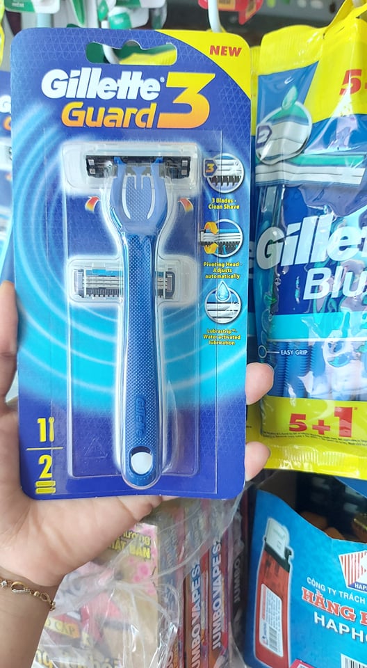 Dao cạo râu 3 lưỡi Gillette Guard 3
