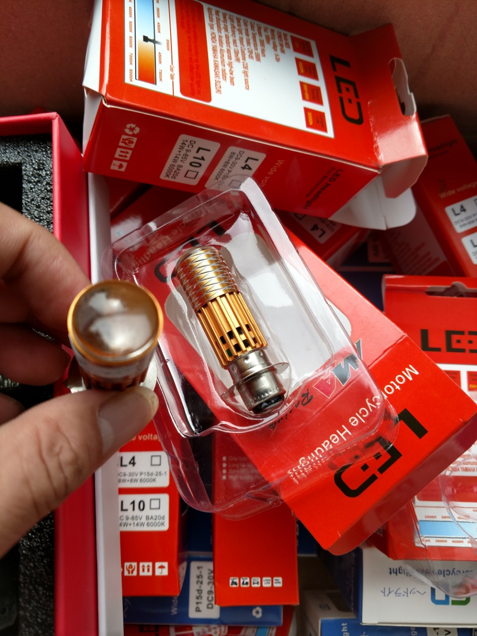 Sản phẩm led bi cầu phụ kiện xe