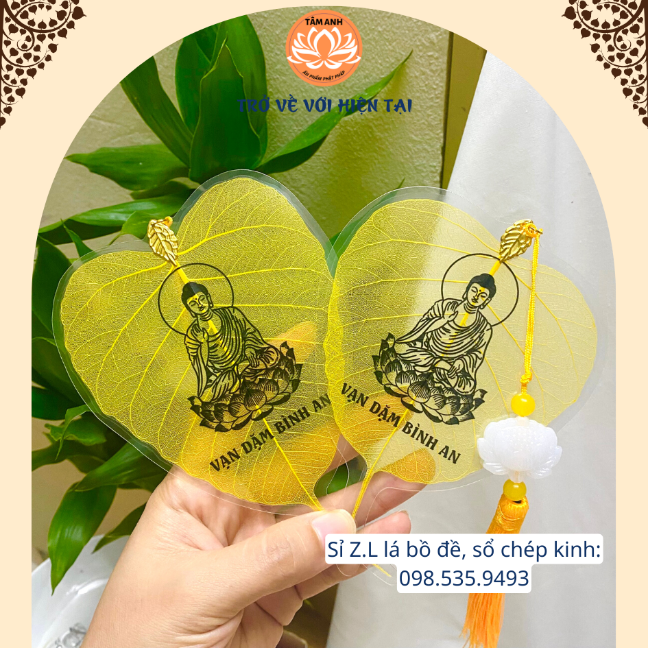 Lá bồ đề thư pháp treo ô tô có kẹp lá, size tự nhiên, Vạn Sự Bình An - Vạn Dặm Bình An