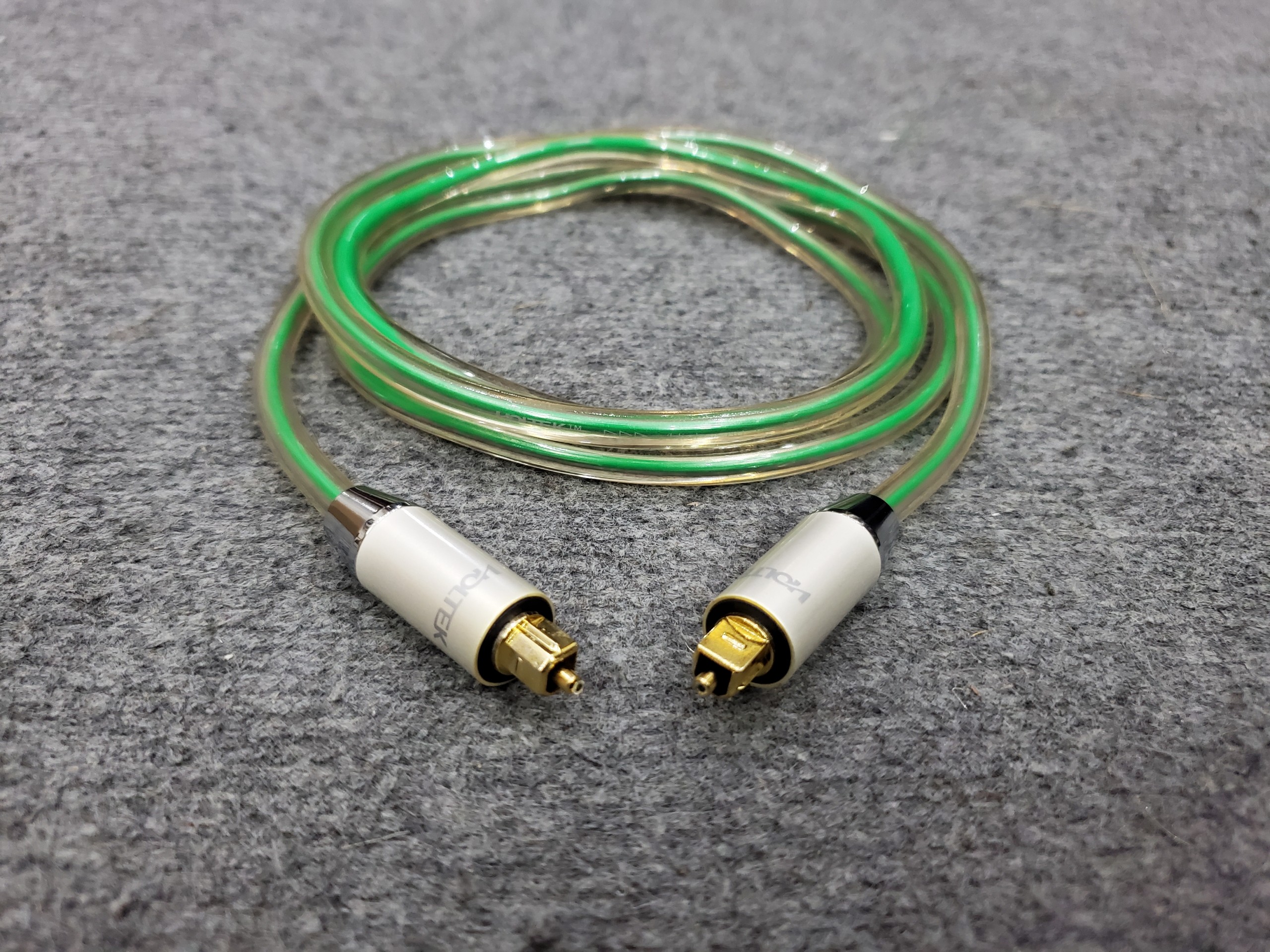 Dây cáp quang holtek mỹ 1.5m
