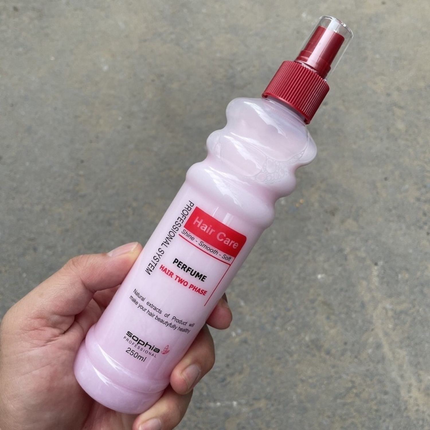 Xịt Dưỡng Tóc Sophia Hair Care Perfume Hair Two Phase Hương Nước Hoa 250ml Xịt Dưỡng Tóc Sophia Hair Care Perfume Hair Two Phase Hương Nước Hoa 250ml