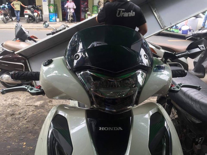 Kính Chắn Gió Xe Sh125 ,Sh150 ,Sh Việt nam 2017 2018 2019