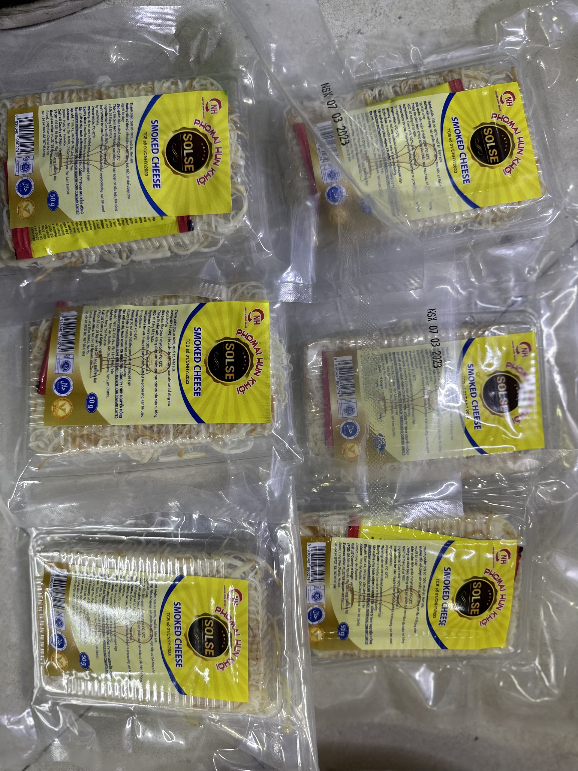 Phomai xé sợi sẵn của Nga 50g
