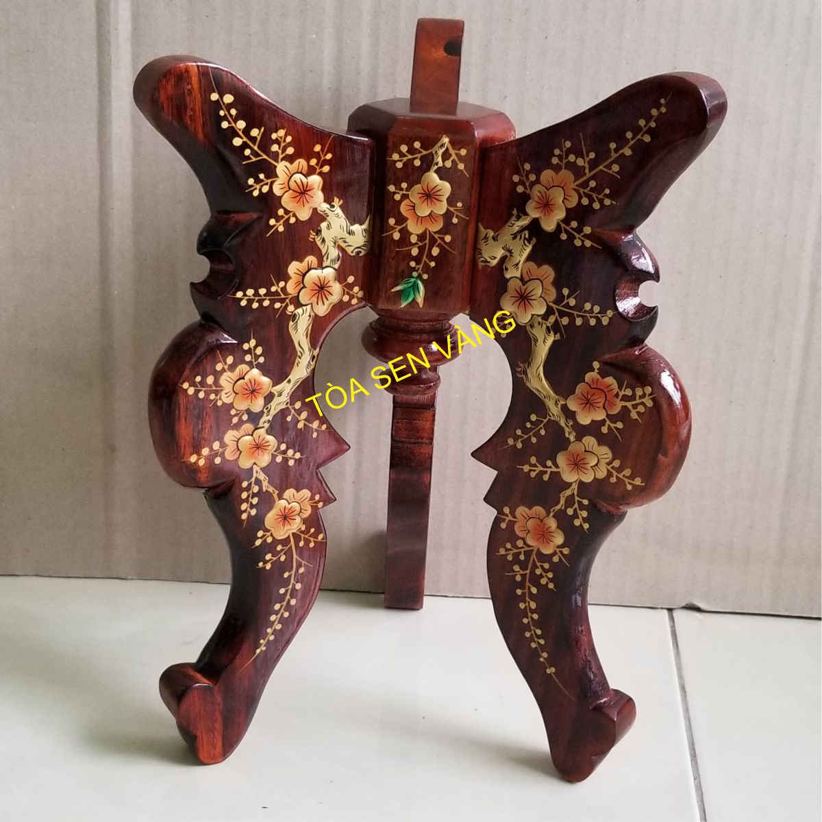 Chò Gỗ Cao 30cm -35cm và 40cm - Chò Gỗ Tự Nhiên - Đắp nổi hoa mai. Vui lòng chọn kích thước khi đặt hàng.
