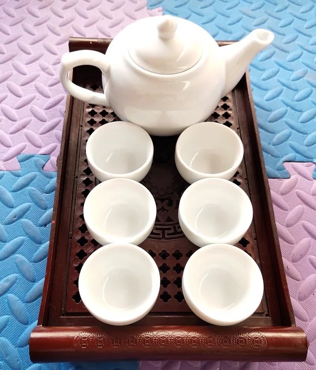 Bộ ấm chén Bát Tràng, dung tích 450ml chén không quai (không bao gồm khay)