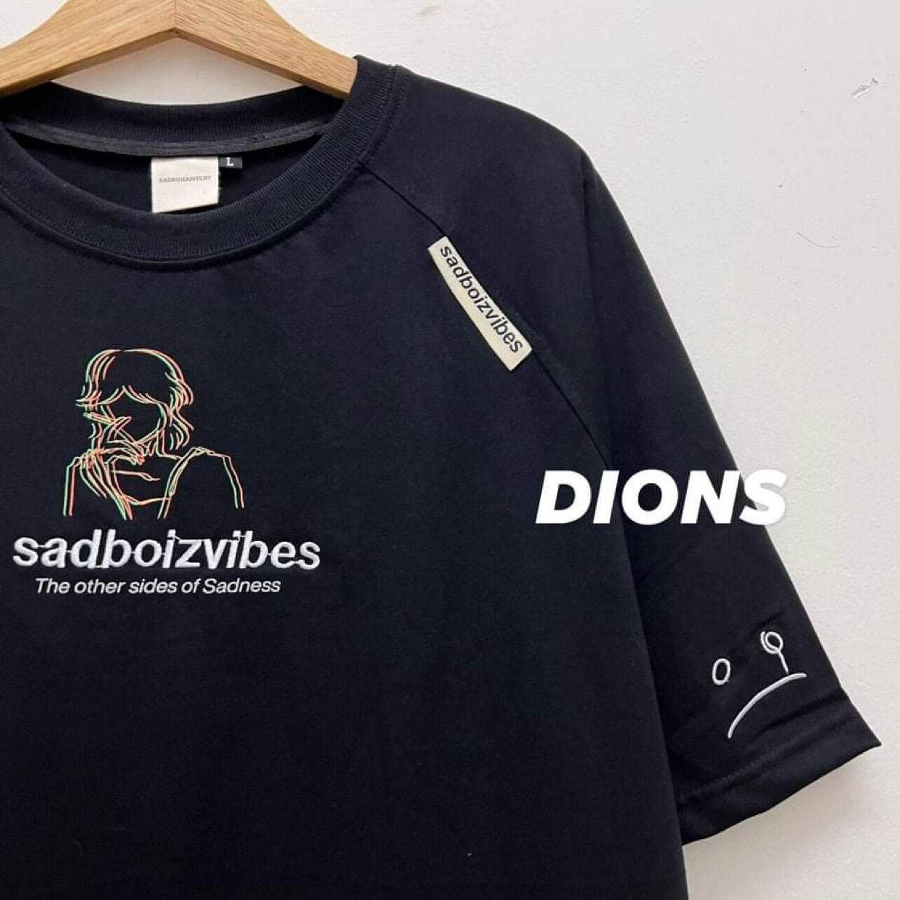 Áo thun sadboiz portrait full tag vải hãng tee đường may vai áo logo thêu áo thun tay lỡ nam nữ sad boiz