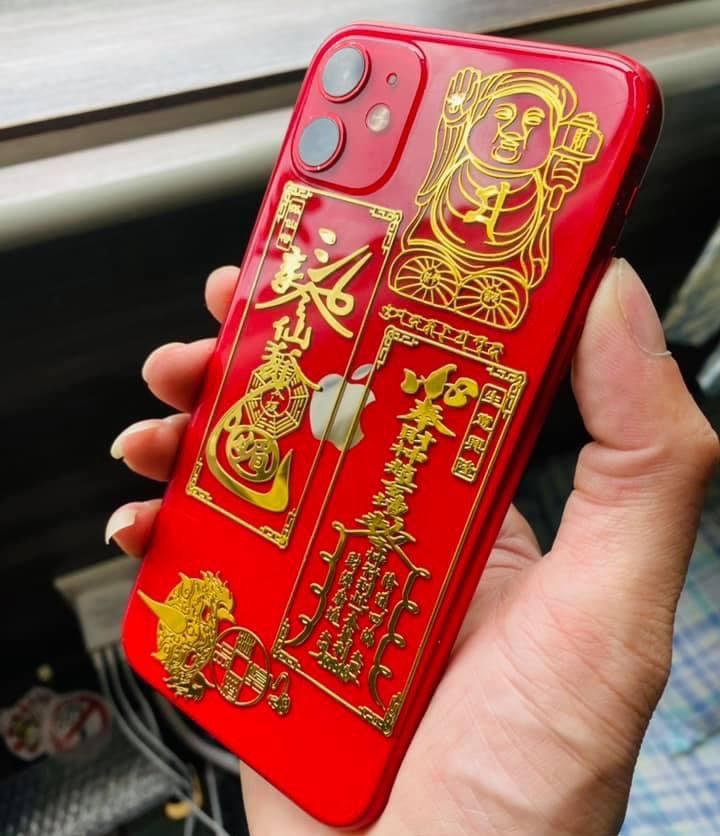 Bộ 4 Linh Phù - Thần Tài Cầm Búa + Tiền Vào Như Nước + Hồ Ly Tình Duyên + Mua May Bán Đắt - Miếng Dán Điện Thoại Tài Lộc May Mắn Bình An - Hình dán , Linh Phù Dán Điện Thoại