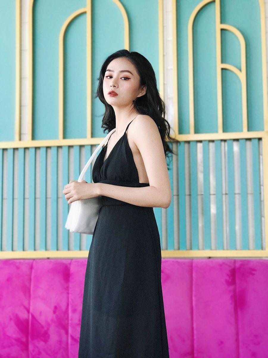 ĐẦM XÒE CHUN NHÚN LƯNG 2 DÂY THẮT VAI CỔ V(ĐEN)