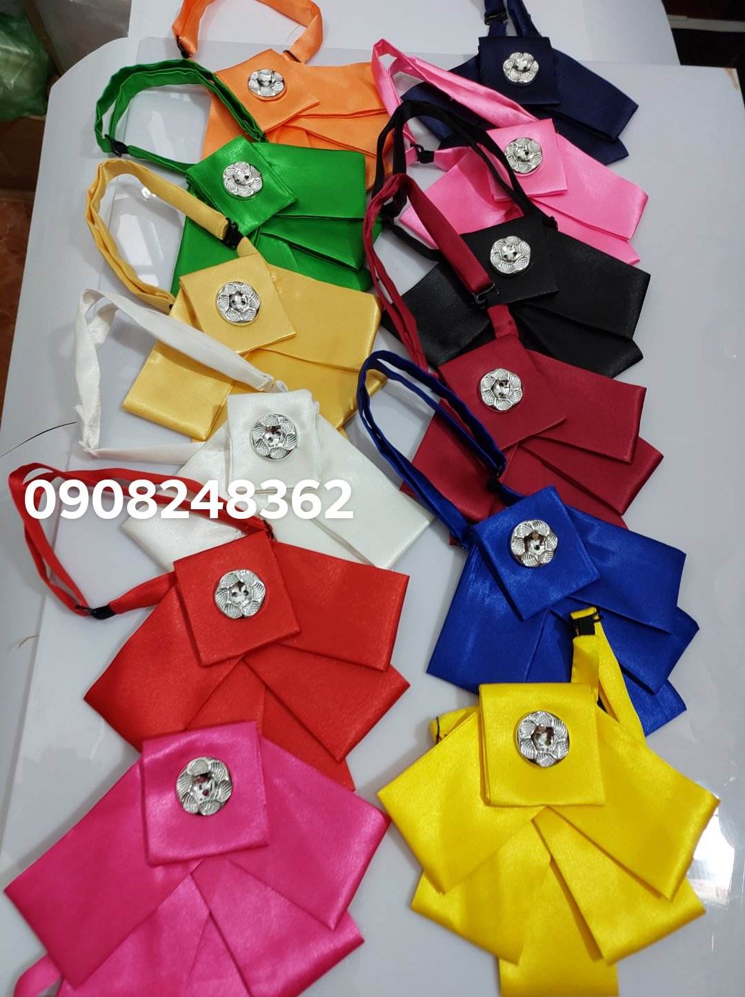 Cà vạt nơ đeo cổ nữ king bản to vải phi bóng