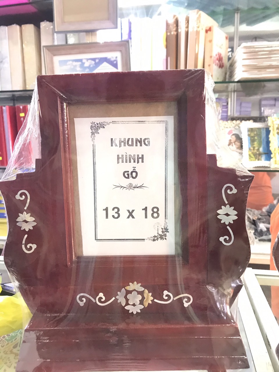 Khung hình thờ ,khung thờ có chân trơn