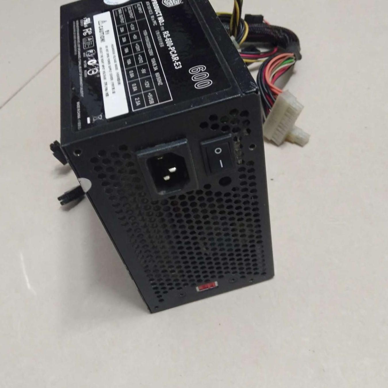 Nguồn máy tính cooler master 600w hàng còn đẹp chạy tốt