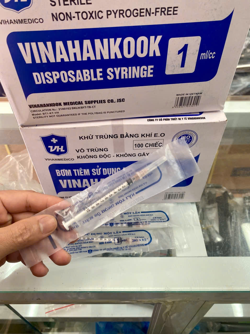 Vinahankook Bơm tiêm sử dụng 1 lần Vinahankook 1ml/cc hộp 100 cây dùng trong cơ sở y tế, bệnh nhân