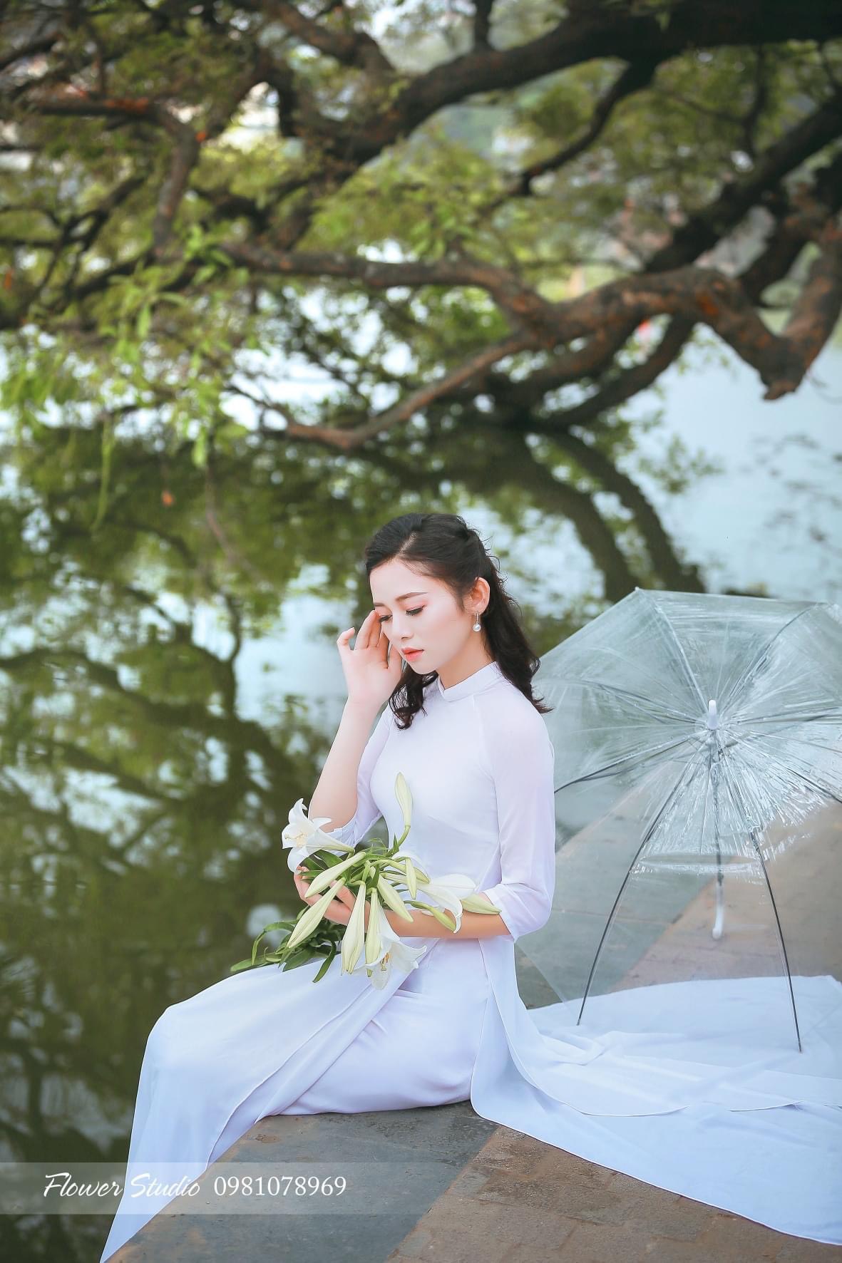 Áo Dài Truyền Thống 4 Tà Mẫu Hót- Ảnh Shop Tự Chụp