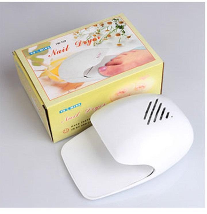 Máy sấy khô móng tay, móng chân khi sơn