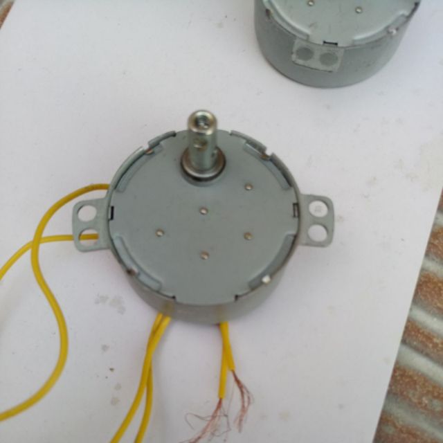 Motor MÔ TƠ giảm tốc độ 30 r.p.m 30 vòng phút 4w MÔ TƠ MÁY PHUN BONG BÓNG mini 220V