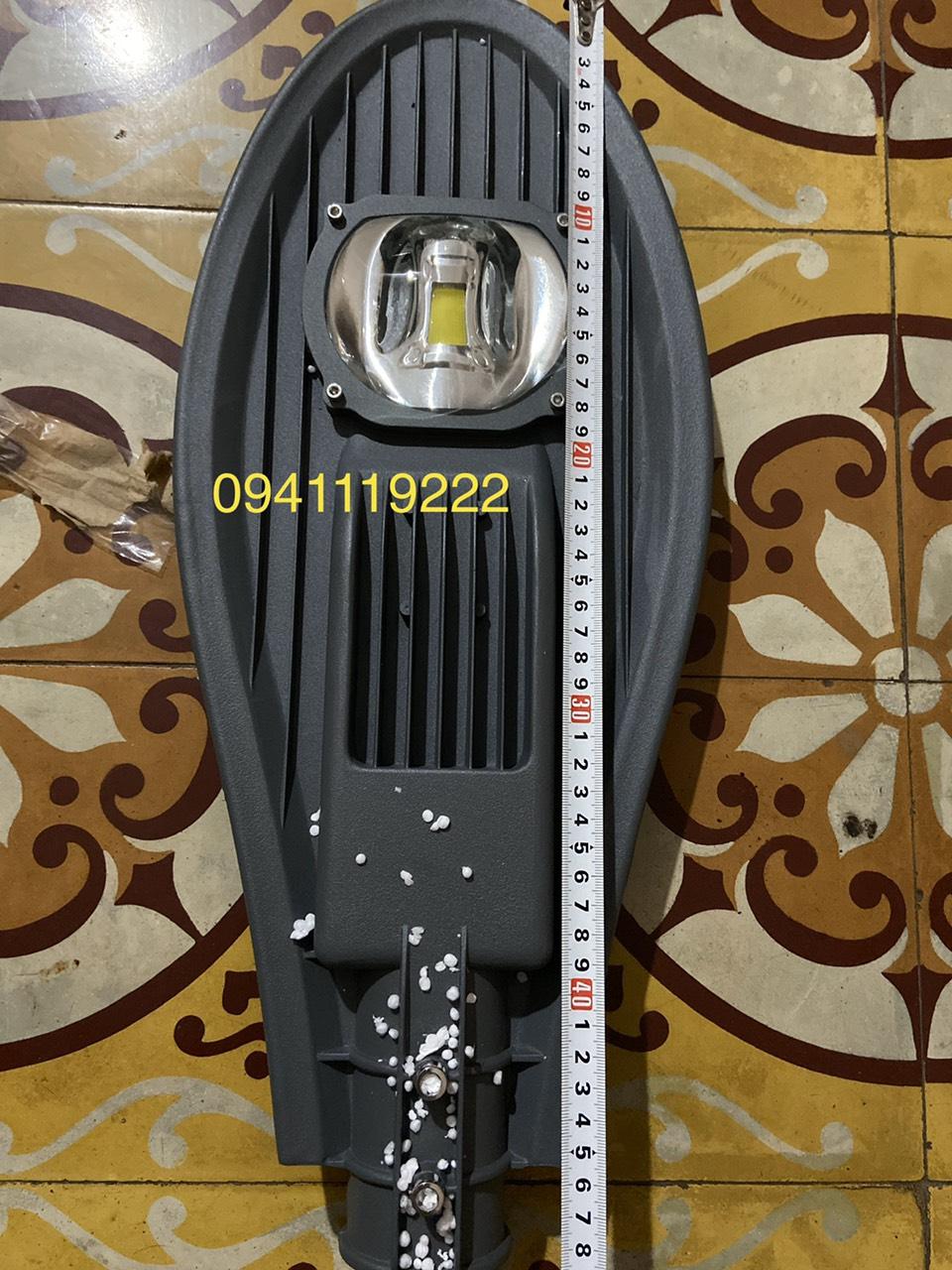 Đèn đường led 30w kiểu chiếc lá công suất đủ