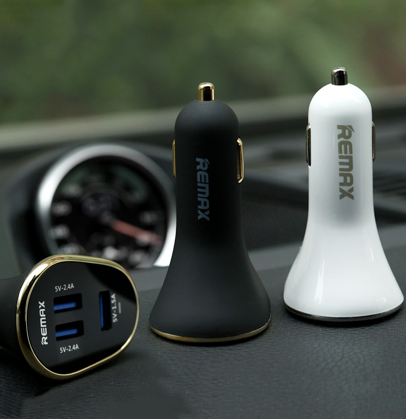 Tẩu sạc ô tô remax 3 cổng sạc usb rcc-302